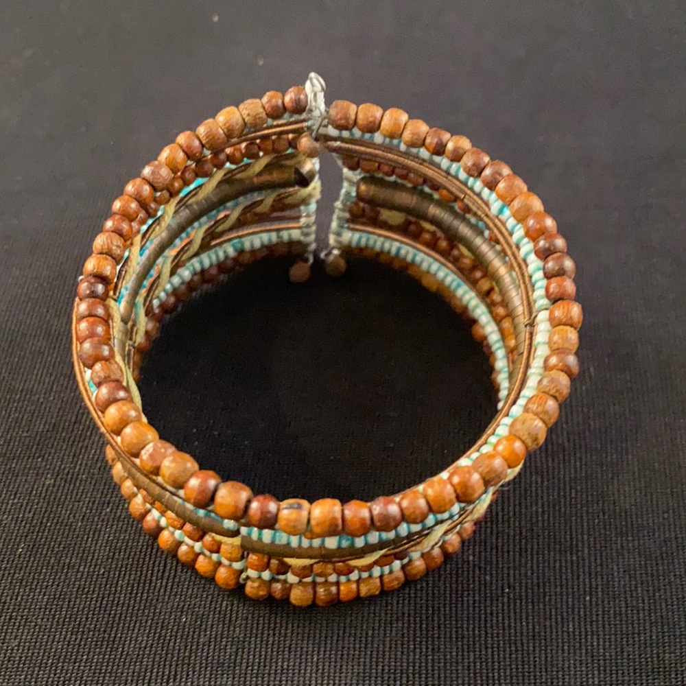 Wood & Bead 17 strand - Picture 3 of 4